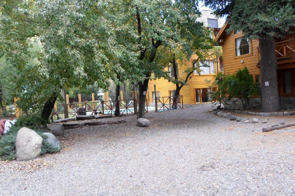 Apart Hotel Robles Del Sur San Martín de los Andes Zewnętrze zdjęcie